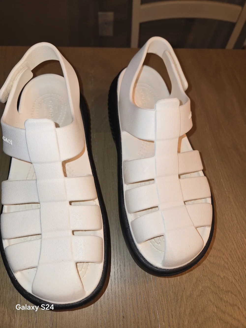 Crocs Women's White Platform Fisherman Sandals Stomp Sz 7